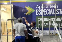 Caminhoneiros (as) são atendidos pelo Agora Tem Especialistas com vacinação, exames e consultas