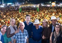Leréia recebe Daniel Vilela durante celebração dos 50 anos de Minaçu