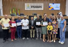 Câmara de Porangatu realiza noite histórica de homenagens durante sessão solene