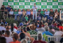 Daniel Vilela reforça apoio ao pequeno produtor durante o Agro é Social, em Uruaçu