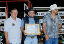 Márcio Arruda, o “Joaquim do Brejo”, recebe Título de Cidadão Trombense em reconhecimento à sua trajetória