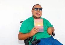 Cadeirante supera desafios e lança segundo livro motivacional